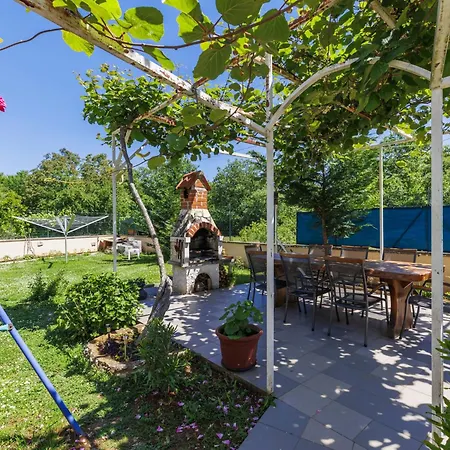 Rajic-4 By Interhome Apartamento